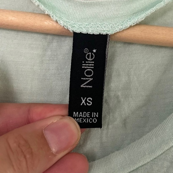 🦋 Nollie Mint Green Crop Top Make it Beautiful Casual Summer Cropped Lightweight - Picture 3 of 6